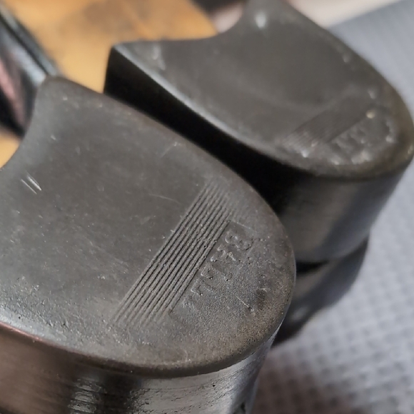 Bally Elegant Black Leather Men's Slip-Ons - Picture 7 of 11